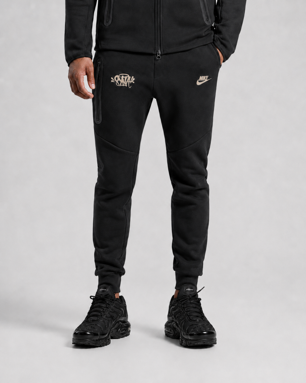 Nike x SYNA Tech Fleece Komplet